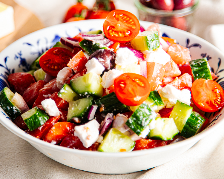 VANOZZA No Sheep Greek veganer Feta im griechischen Salat